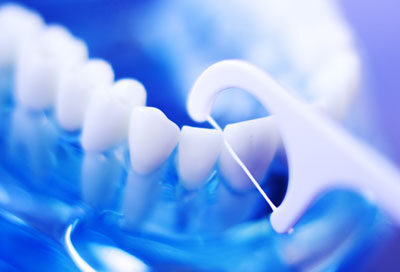 How-to-Floss-All-on-4-Dental-Implants