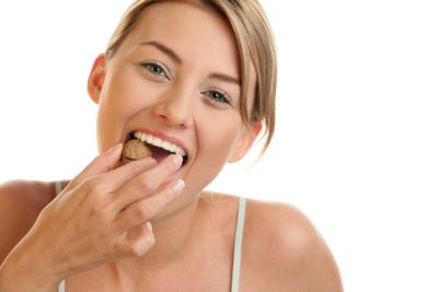 Not to eat hard foods after dental implants