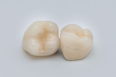 Type zirconia crowns